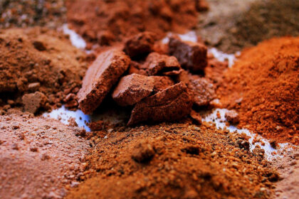 Naturalne źródła kwasu fulwowego – minerały, gleba, rośliny i suplementy wspierające zdrowie organizmu