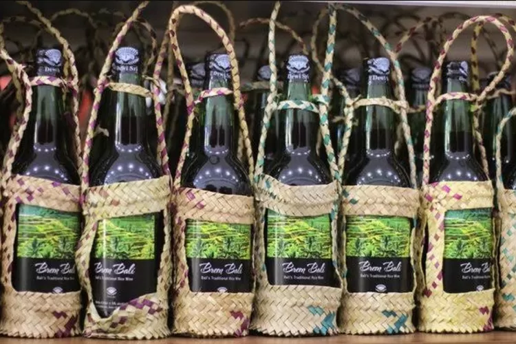 10 lokalnych alkoholi na Bali – co warto spróbować? 2 Brem Bali alkohol