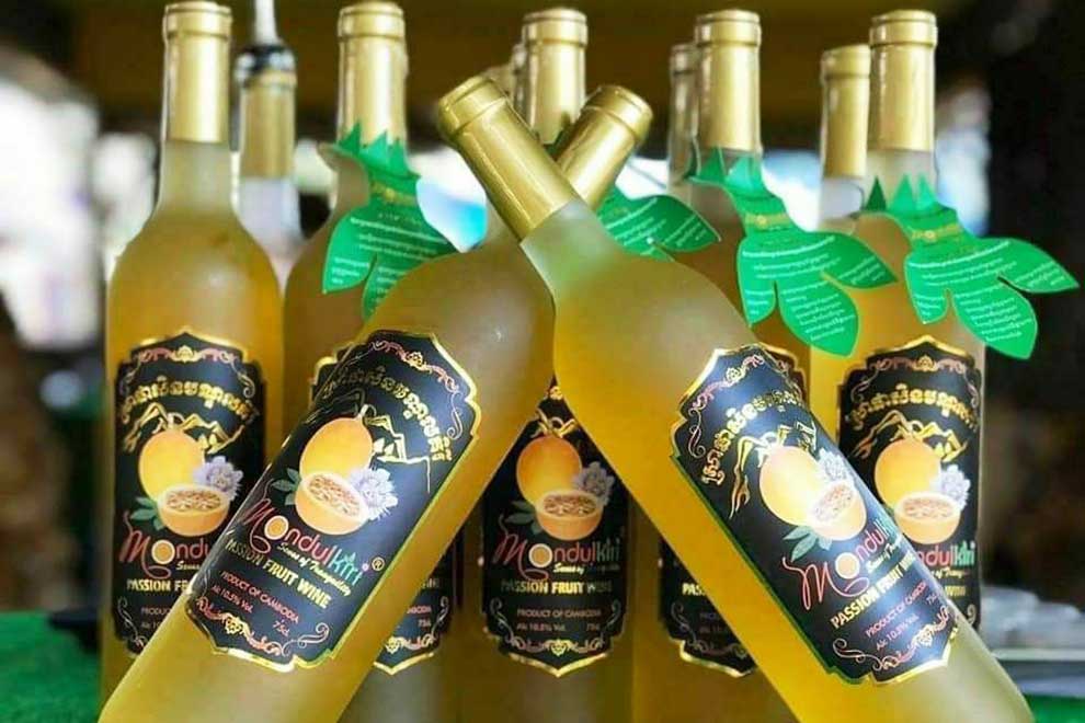 Alkohole Kambodża passion fruit wine