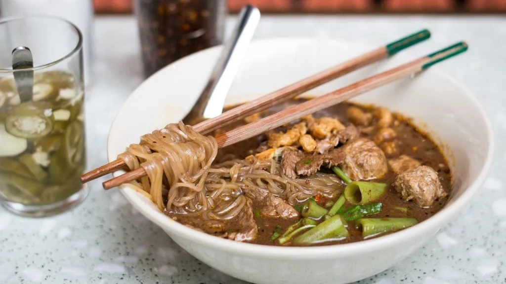 Boat noodles - tajski makaron o wyrazistym smaku 