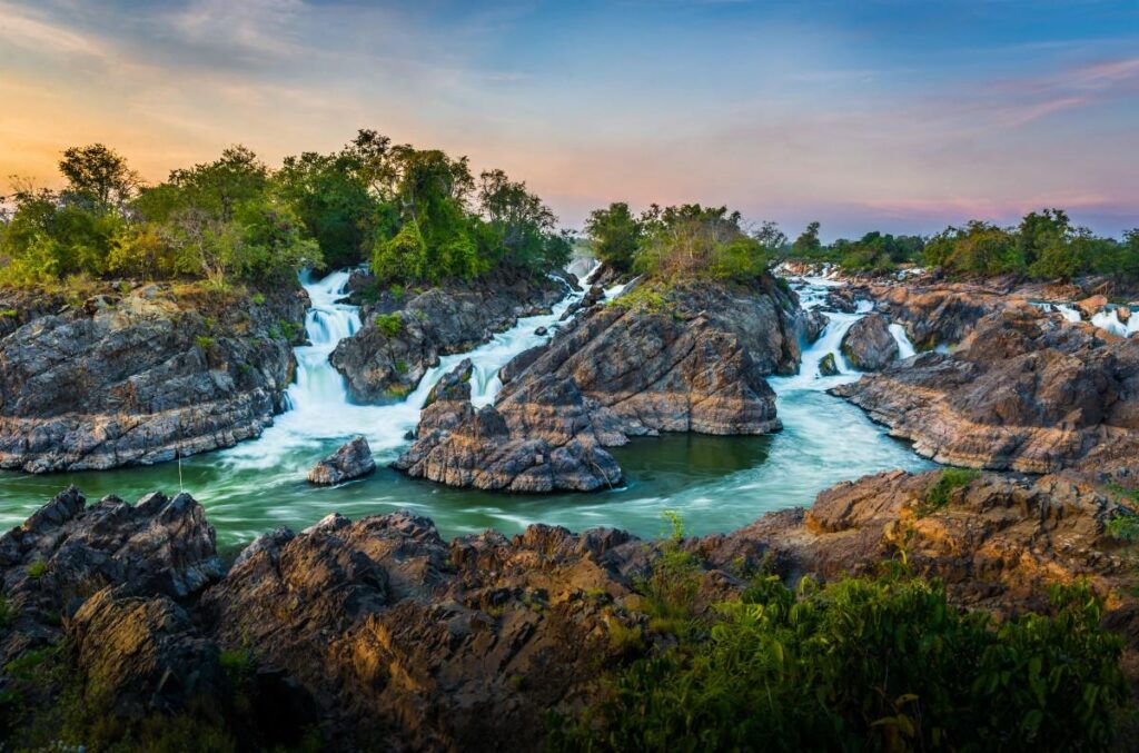 Wodospady na Mekongu w Laosie – Si Phan Don