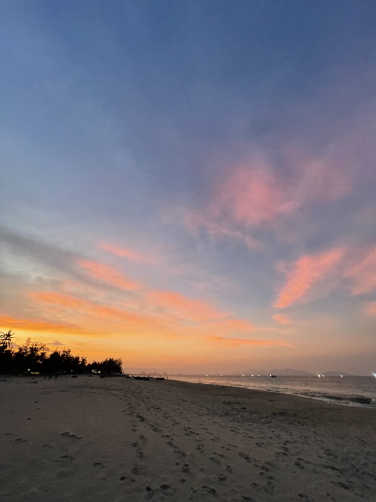TYDZIEŃ 4/5 3 Piękny zachód słońca w hoi Ań, Ań Bang beach