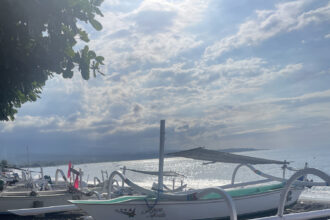 Plaża w Amed Bali, podczas podróży po wschodnim Bali.