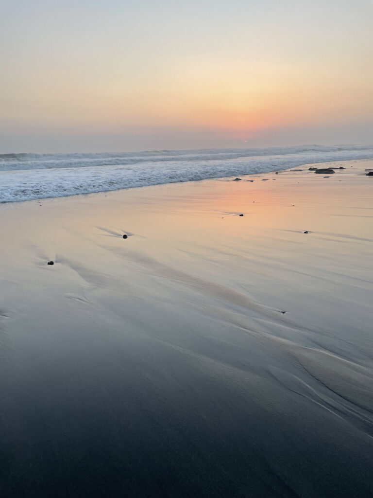 TYDZIEŃ 29 PODRÓŻY 1 Tydzień 29 podróży po Bali – spacer nad oceanem.