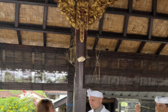 Spotkanie z Higher Priest w balijskiej wiosce Bebanden.